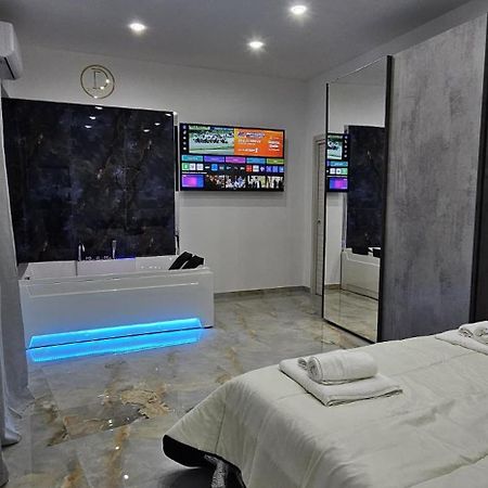 Da Tonino Luxury Apartments Napoli Exterior foto