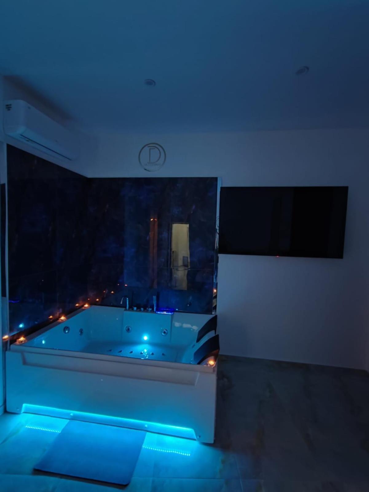 Da Tonino Luxury Apartments Napoli Exterior foto