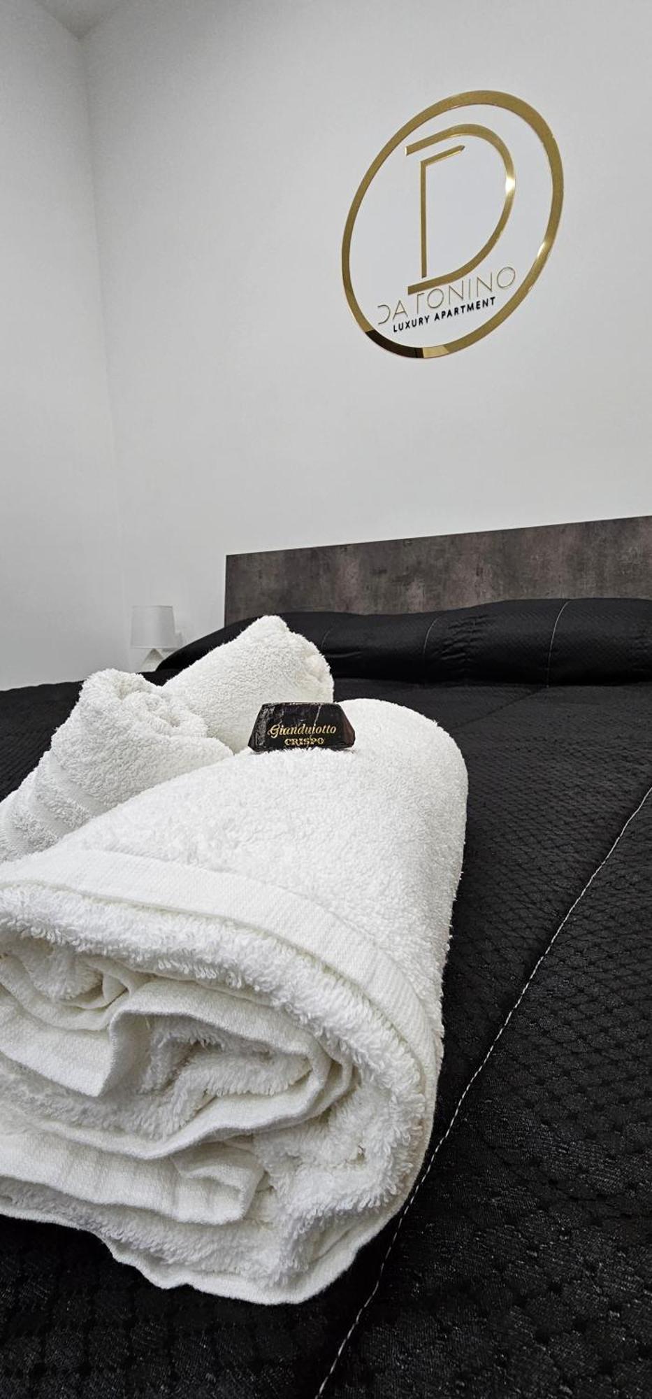 Da Tonino Luxury Apartments Napoli Exterior foto
