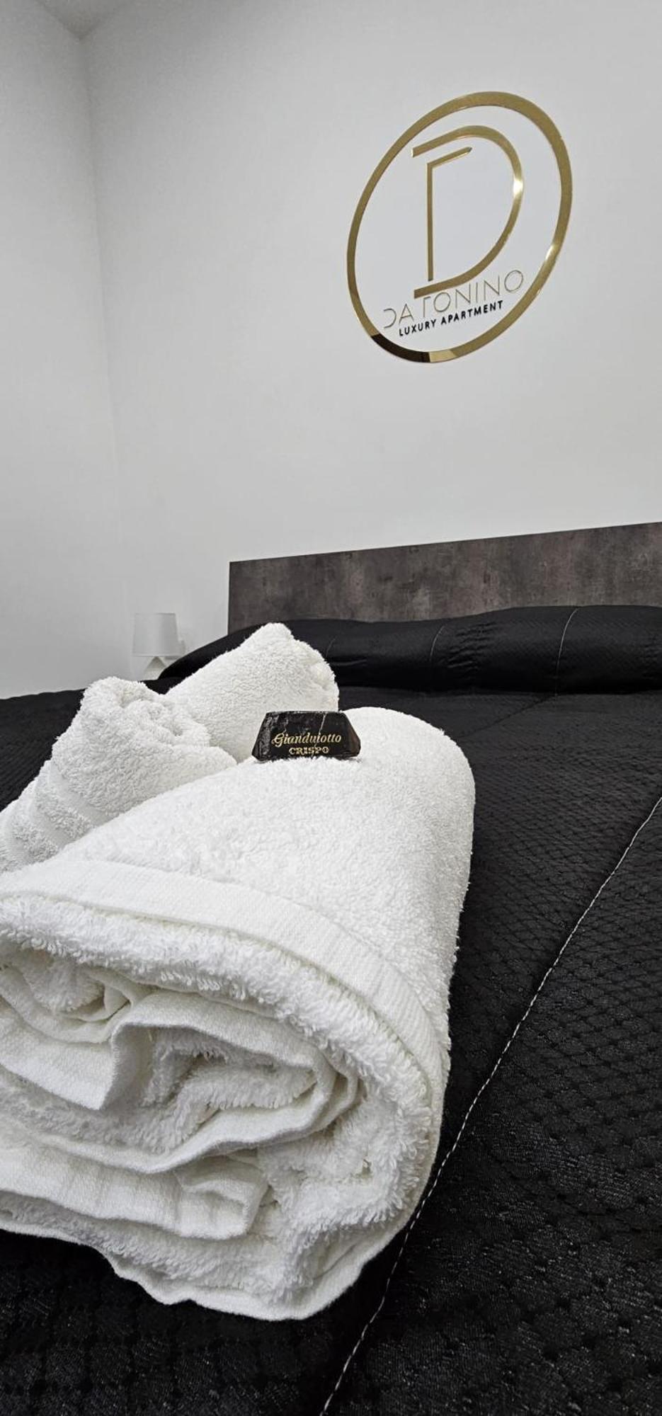 Da Tonino Luxury Apartments Napoli Exterior foto