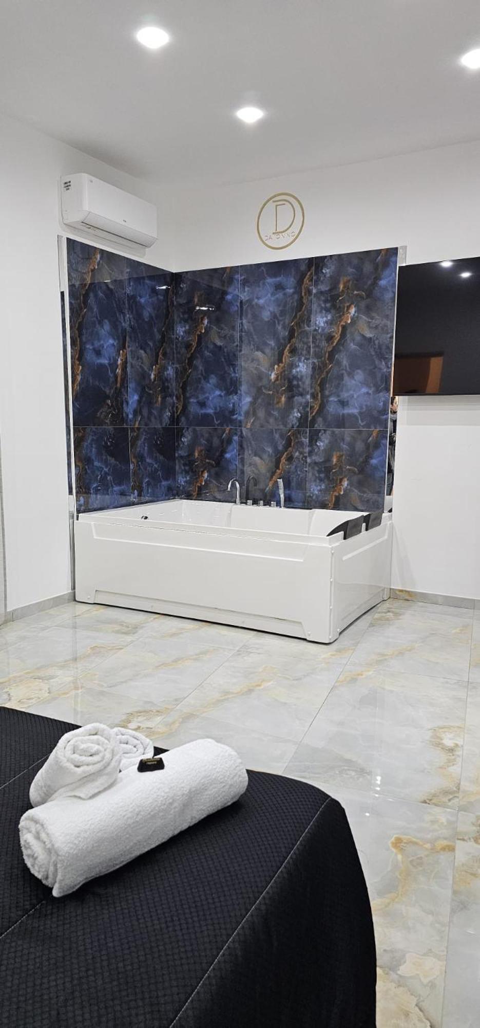 Da Tonino Luxury Apartments Napoli Exterior foto