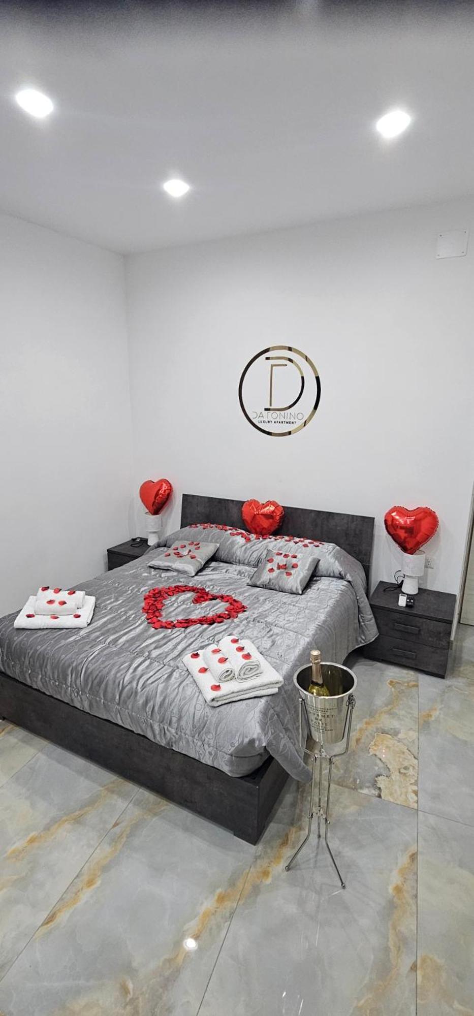 Da Tonino Luxury Apartments Napoli Exterior foto